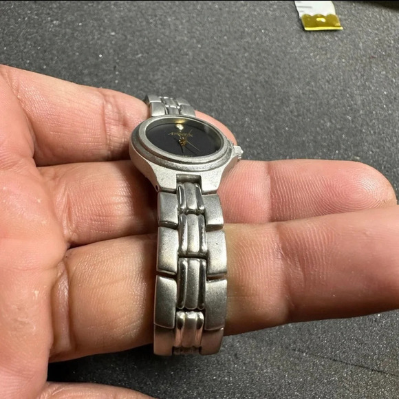 Casual Corner Annex Ladies Quartz Watch Silver Tone Black Diamond Dial Working - Picture 4 of 11